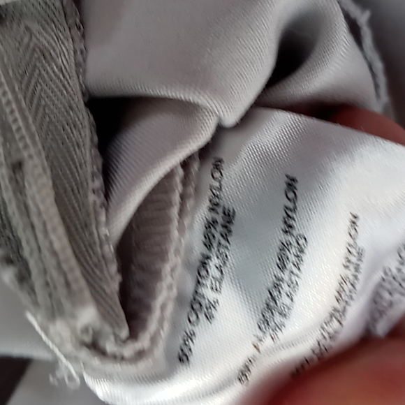 Ellen Tracy Grey Cropped Pants - Picture 6 of 7